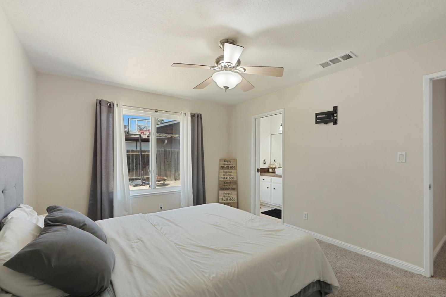 Detail Gallery Image 33 of 47 For 2572 Alexa Way, Stockton,  CA 95209 - 3 Beds | 2 Baths
