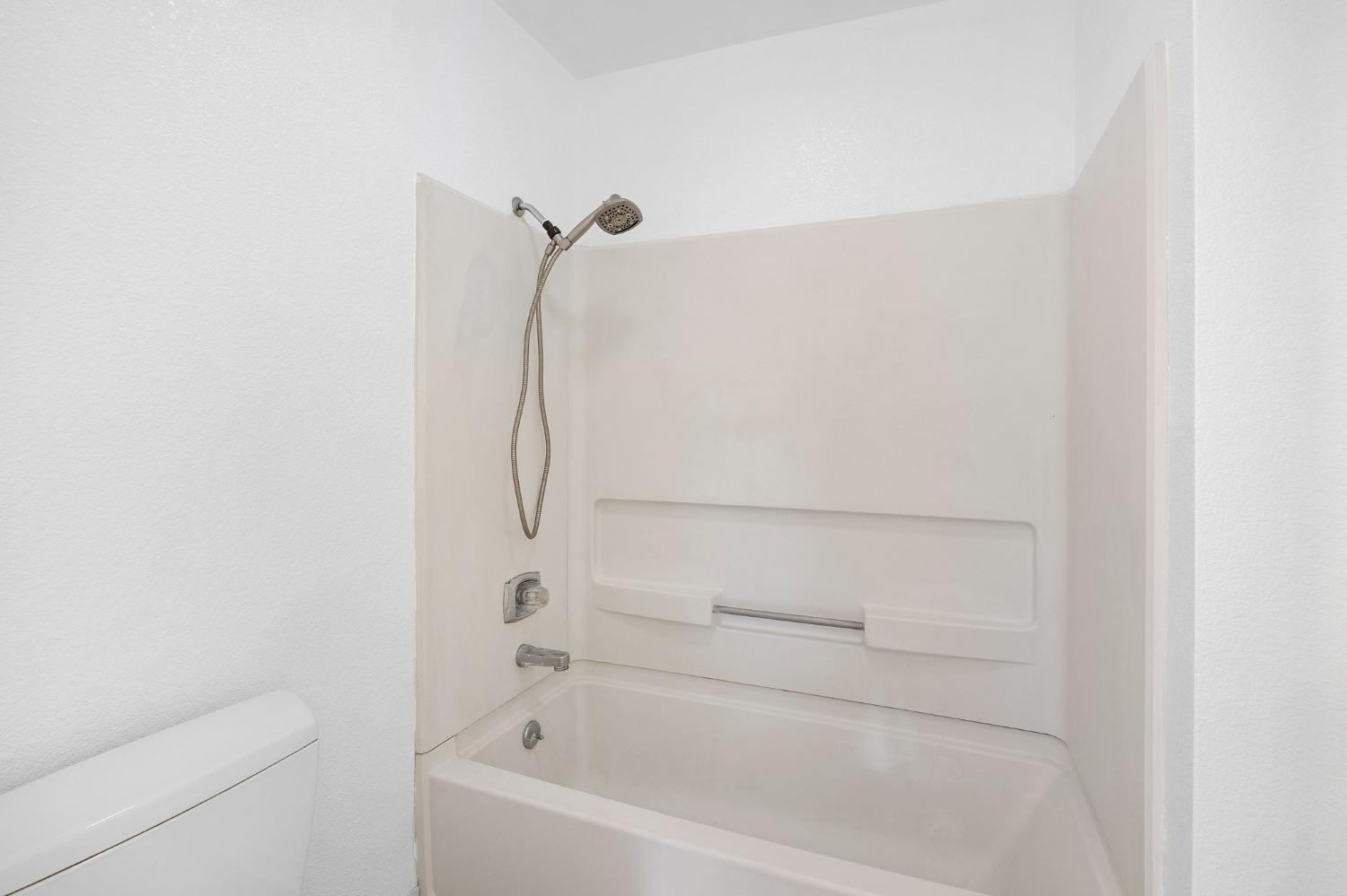 Photo #22: 225053638 Listing: Photo #22