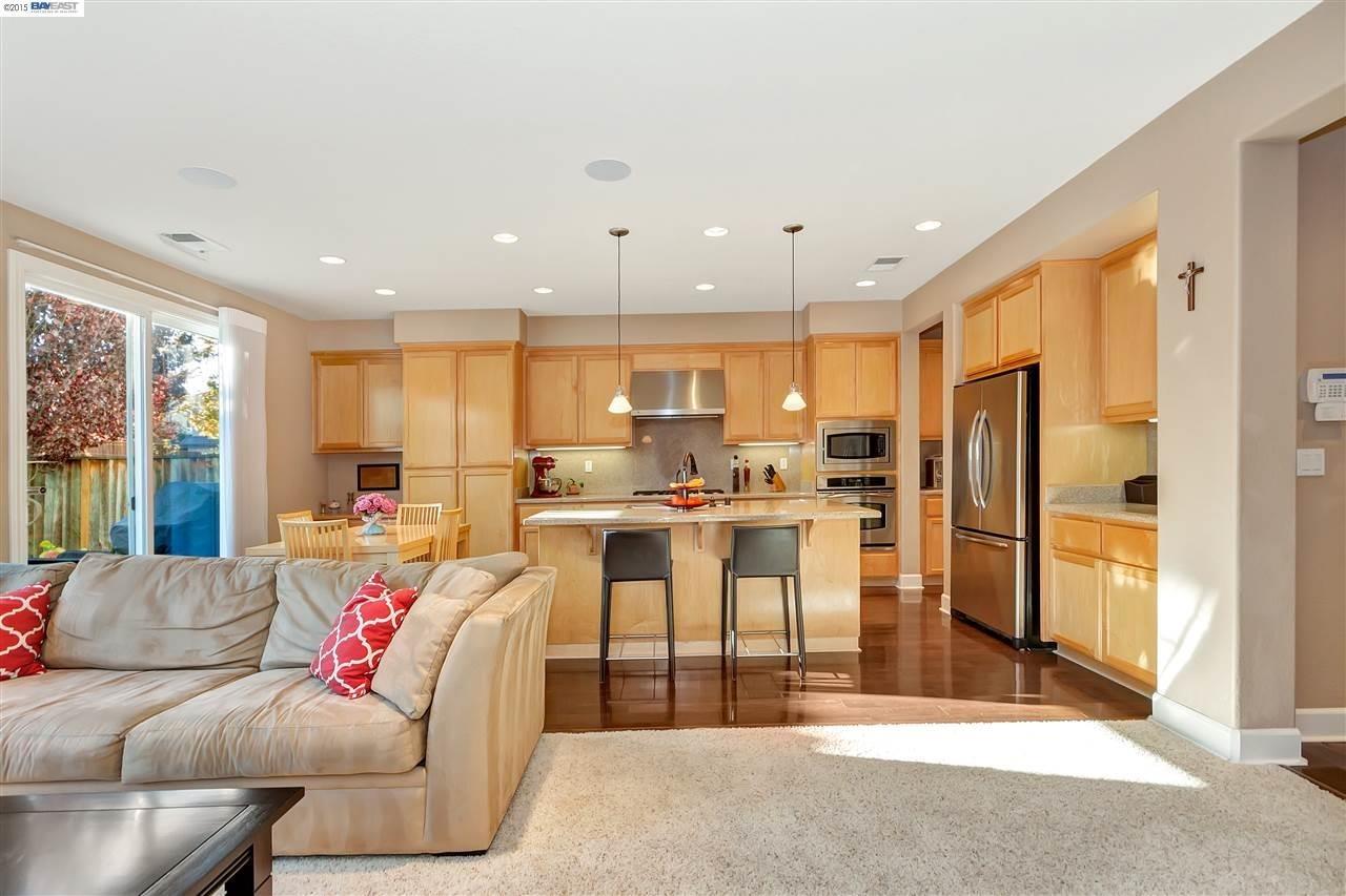 Detail Gallery Image 12 of 29 For 2159 Mornington Ln, San Ramon,  CA 94582 - 4 Beds | 3 Baths