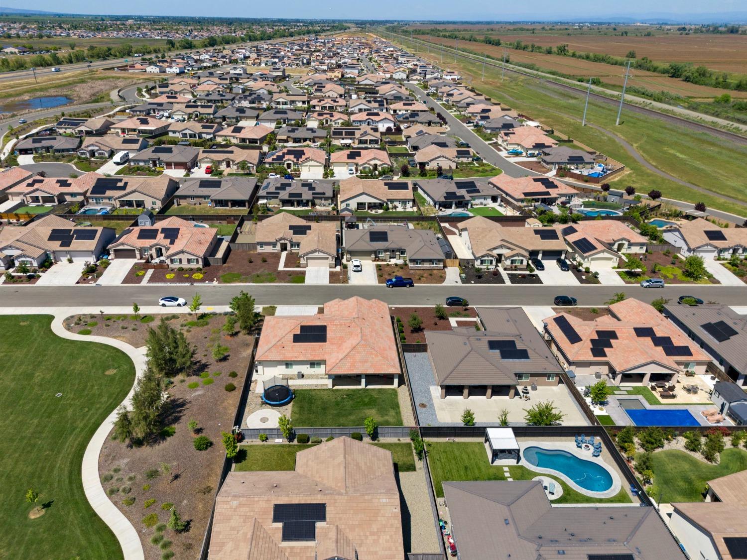 Abbeylane Way, Olivehurst, California image 37