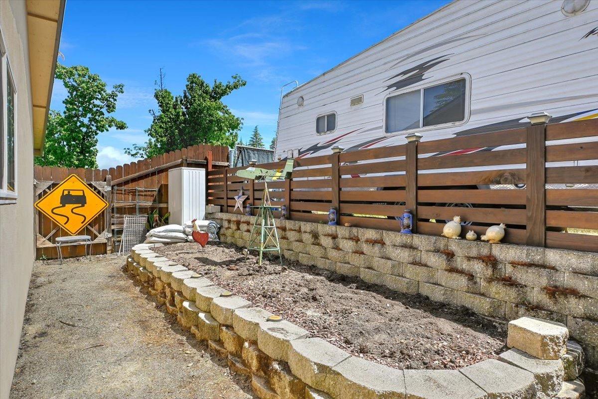 Detail Gallery Image 32 of 42 For 5401 Norway Dr, Orangevale,  CA 95662 - 4 Beds | 2 Baths