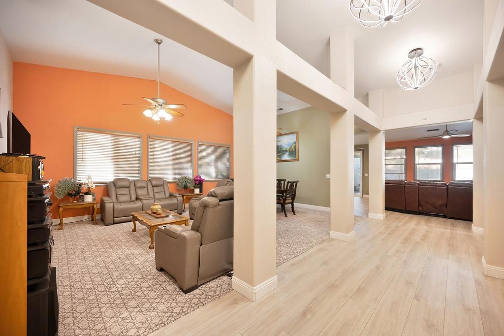 Detail Gallery Image 10 of 64 For 7805 Megan Ann Ct, Antelope,  CA 95843 - 2 Beds | 2 Baths