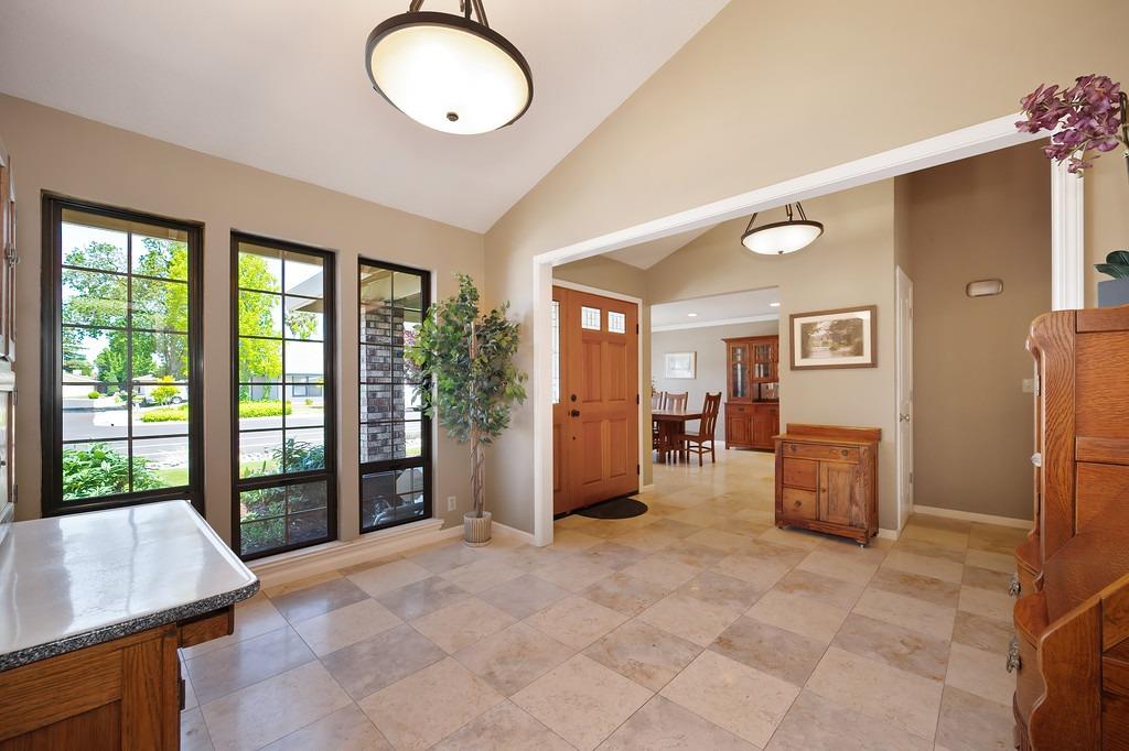 Banff Vista Drive, Elk Grove, California image 2
