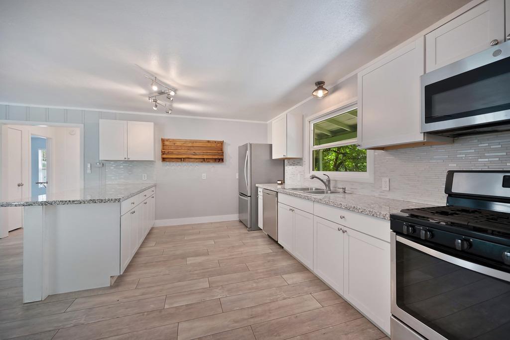 Meadow Drive, Grass Valley, California image 4