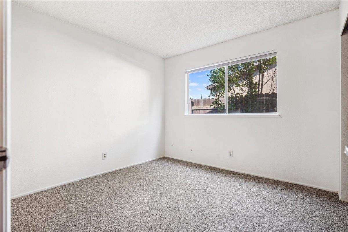 Detail Gallery Image 16 of 26 For 4308 Tallyho Dr, Sacramento,  CA 95826 - 3 Beds | 2 Baths