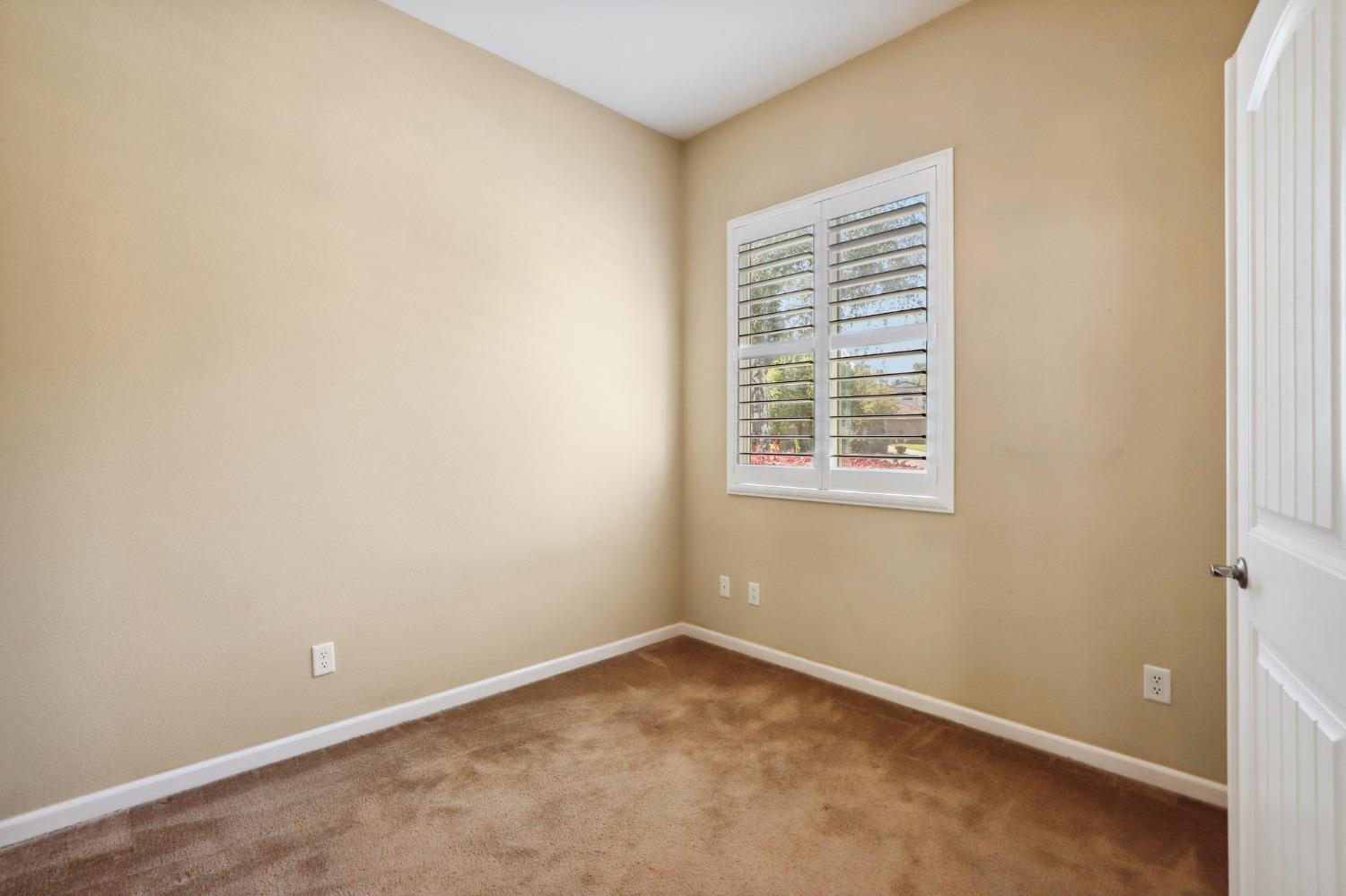 Detail Gallery Image 17 of 41 For 8040 Linda Isle Ln, Sacramento,  CA 95831 - 3 Beds | 2 Baths