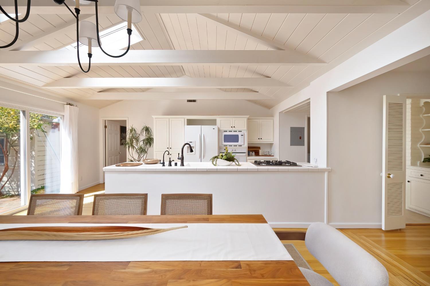 property-img