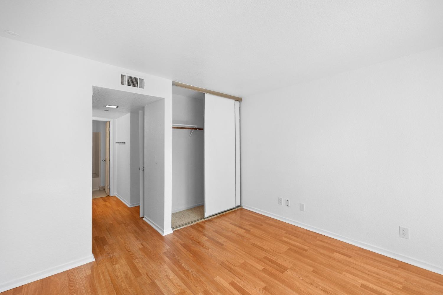 Photo #26: 225053638 Listing: Photo #26