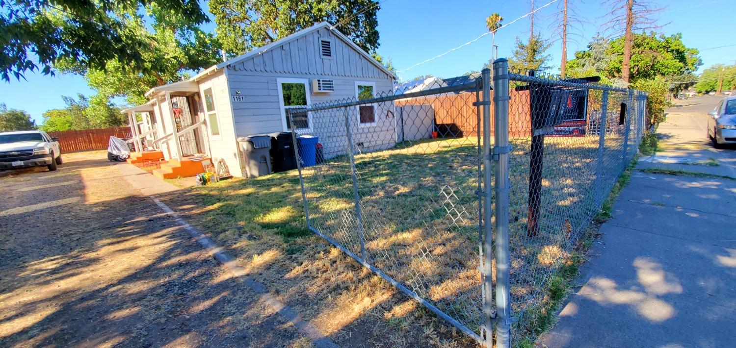 Detail Gallery Image 6 of 22 For 1161 Acacia Ave, Sacramento,  CA 95815 - – Beds | – Baths