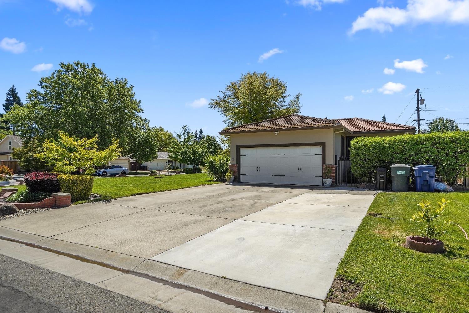 Los Molinos Way, Sacramento, California image 36