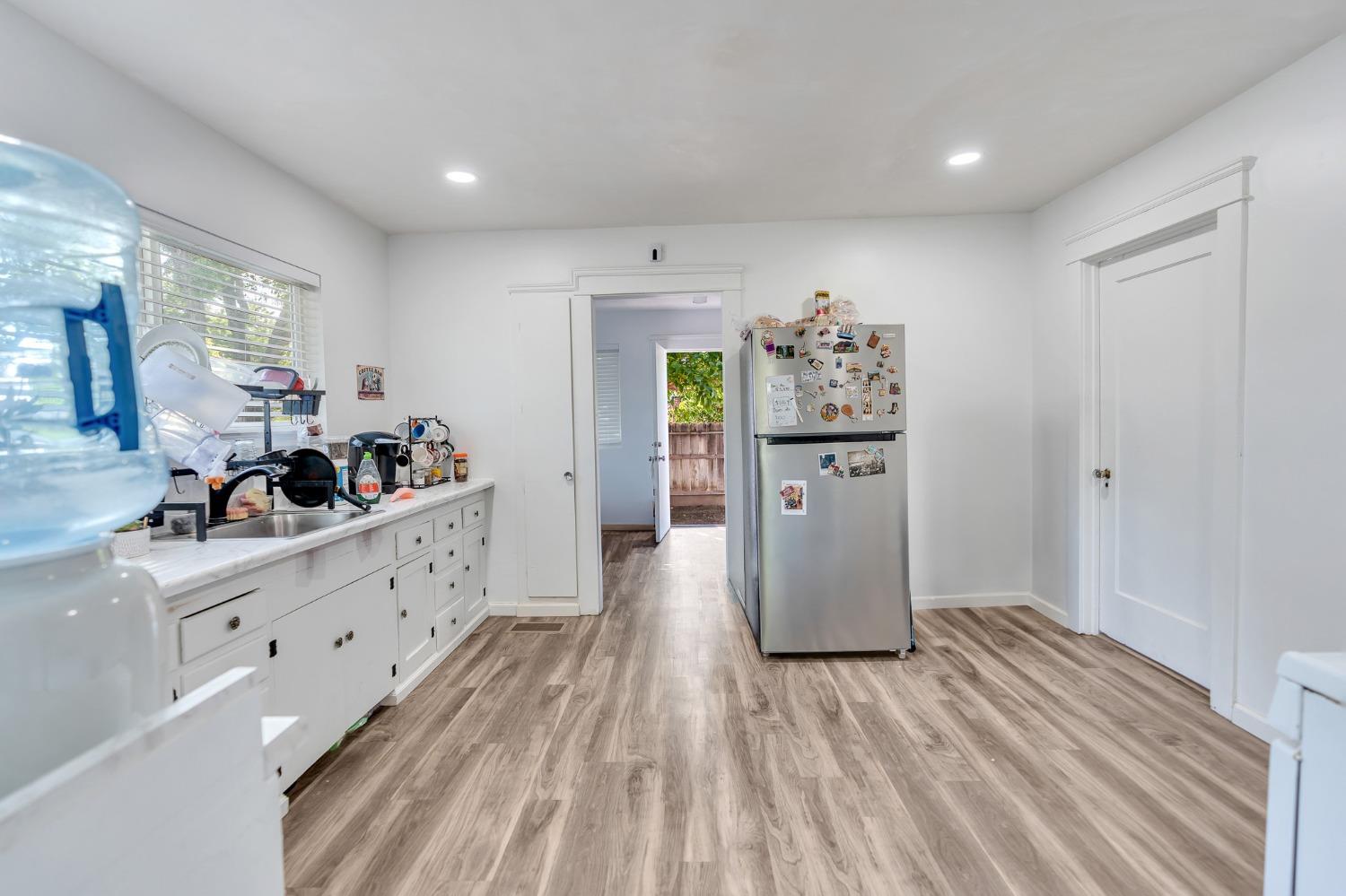 9th Street, Los Banos, California image 18