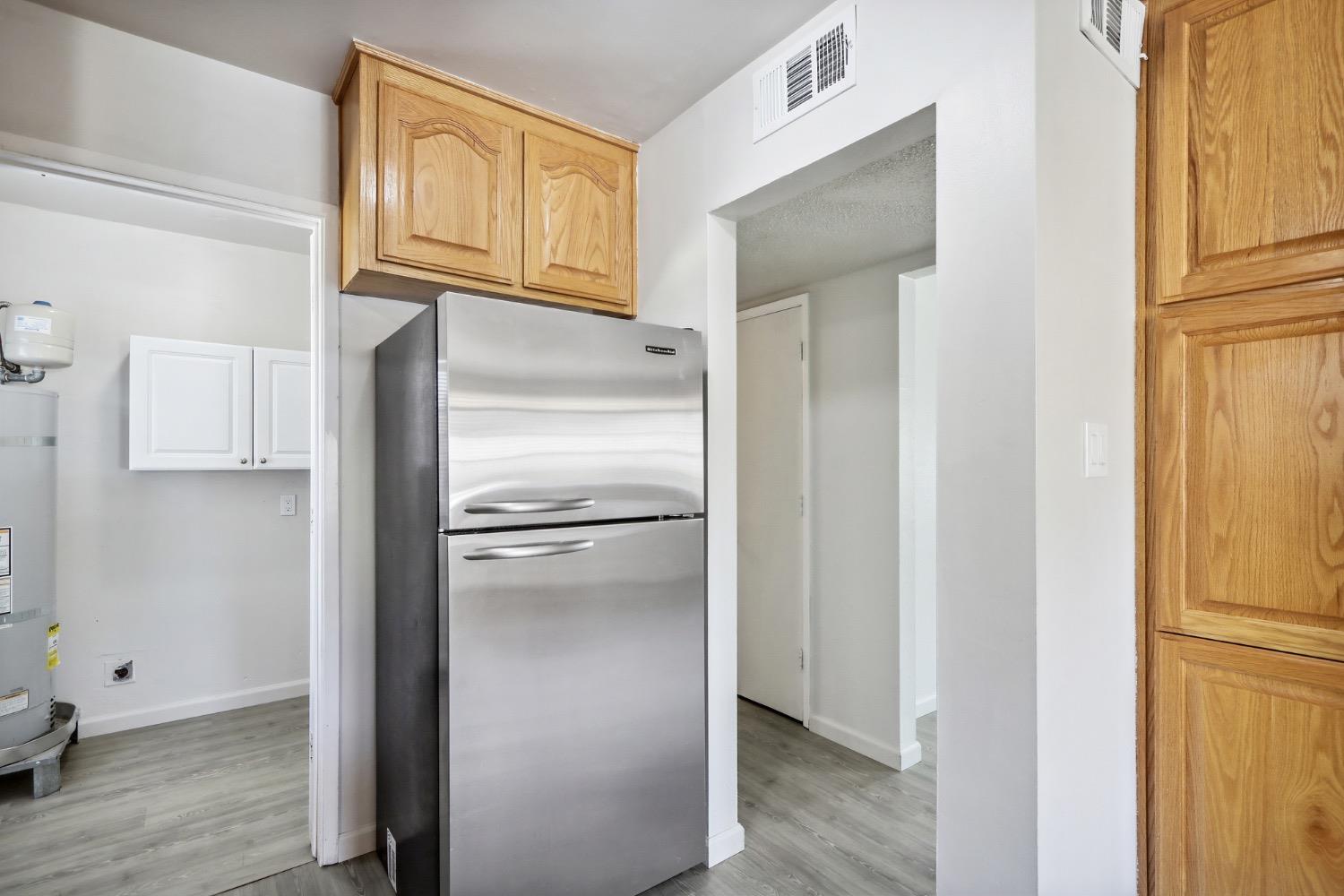 Detail Gallery Image 19 of 44 For 9101 La Riviera Dr, Sacramento,  CA 95826 - 4 Beds | 2 Baths