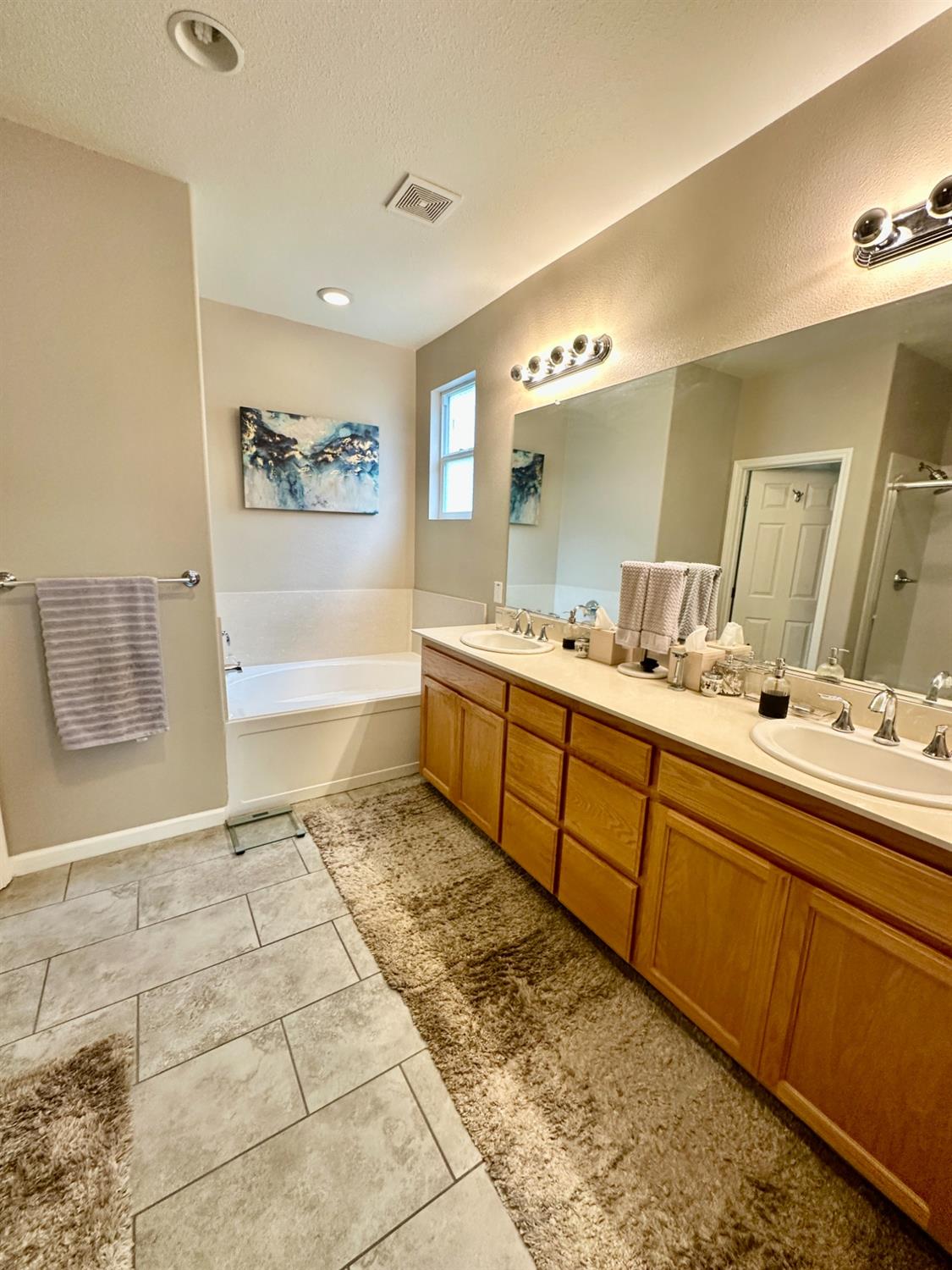 Detail Gallery Image 21 of 28 For 702 Anne Marie Way, Isleton,  CA 95641 - 3 Beds | 3 Baths
