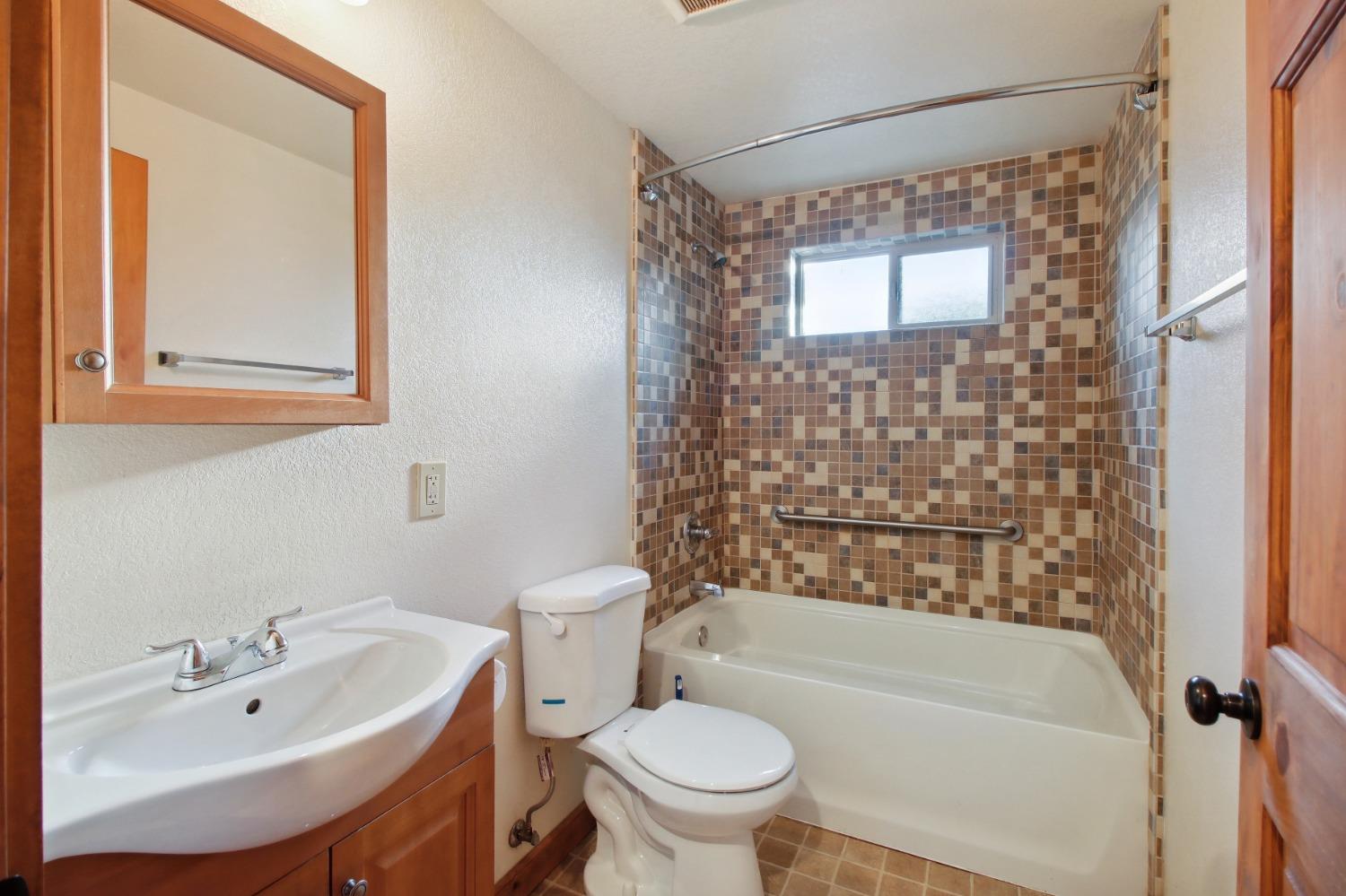 Detail Gallery Image 45 of 57 For 915 Eureka Ave, Davis,  CA 95616 - 6 Beds | 5 Baths