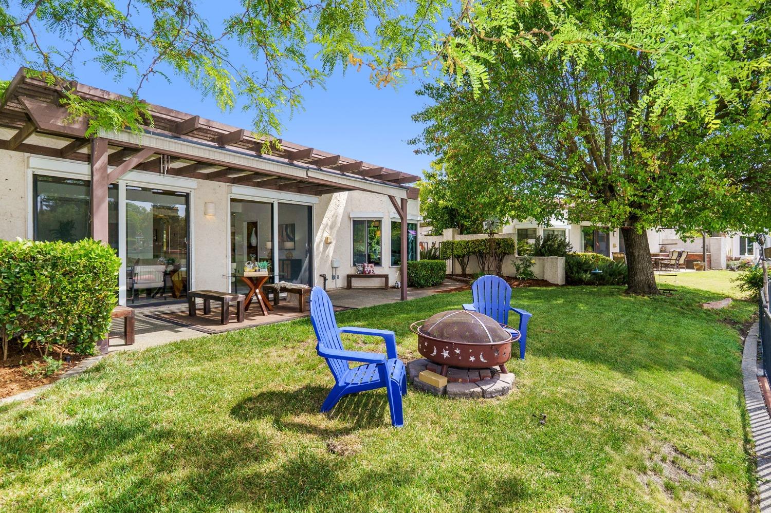 Lake Terrace Circle, Davis, California image 23