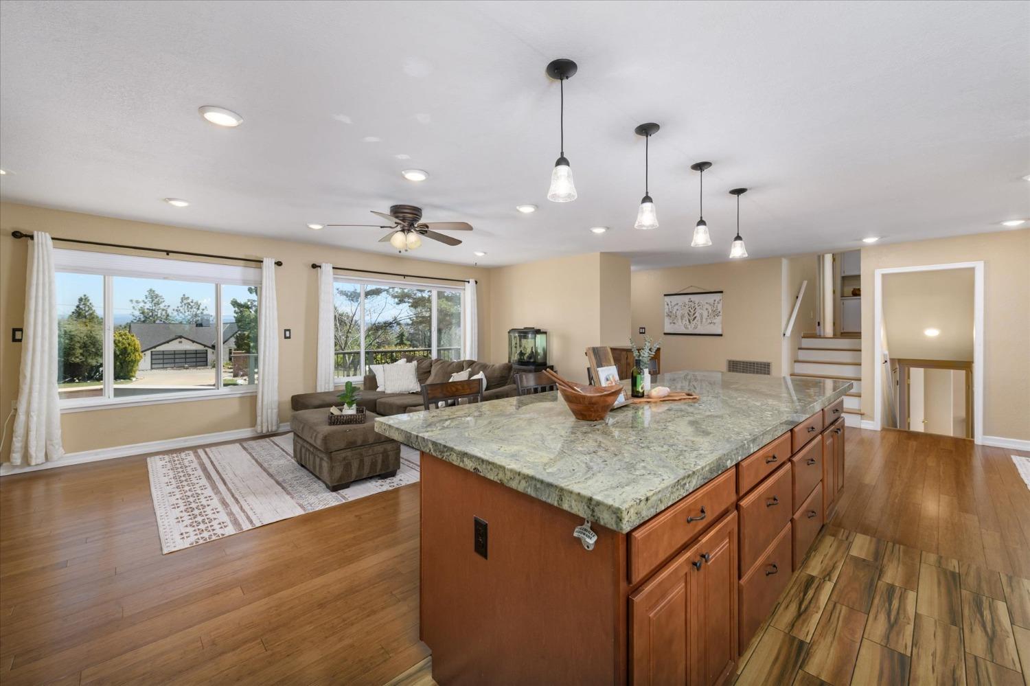 Detail Gallery Image 14 of 70 For 3610 Loma Dr, Shingle Springs,  CA 95682 - 4 Beds | 2/1 Baths