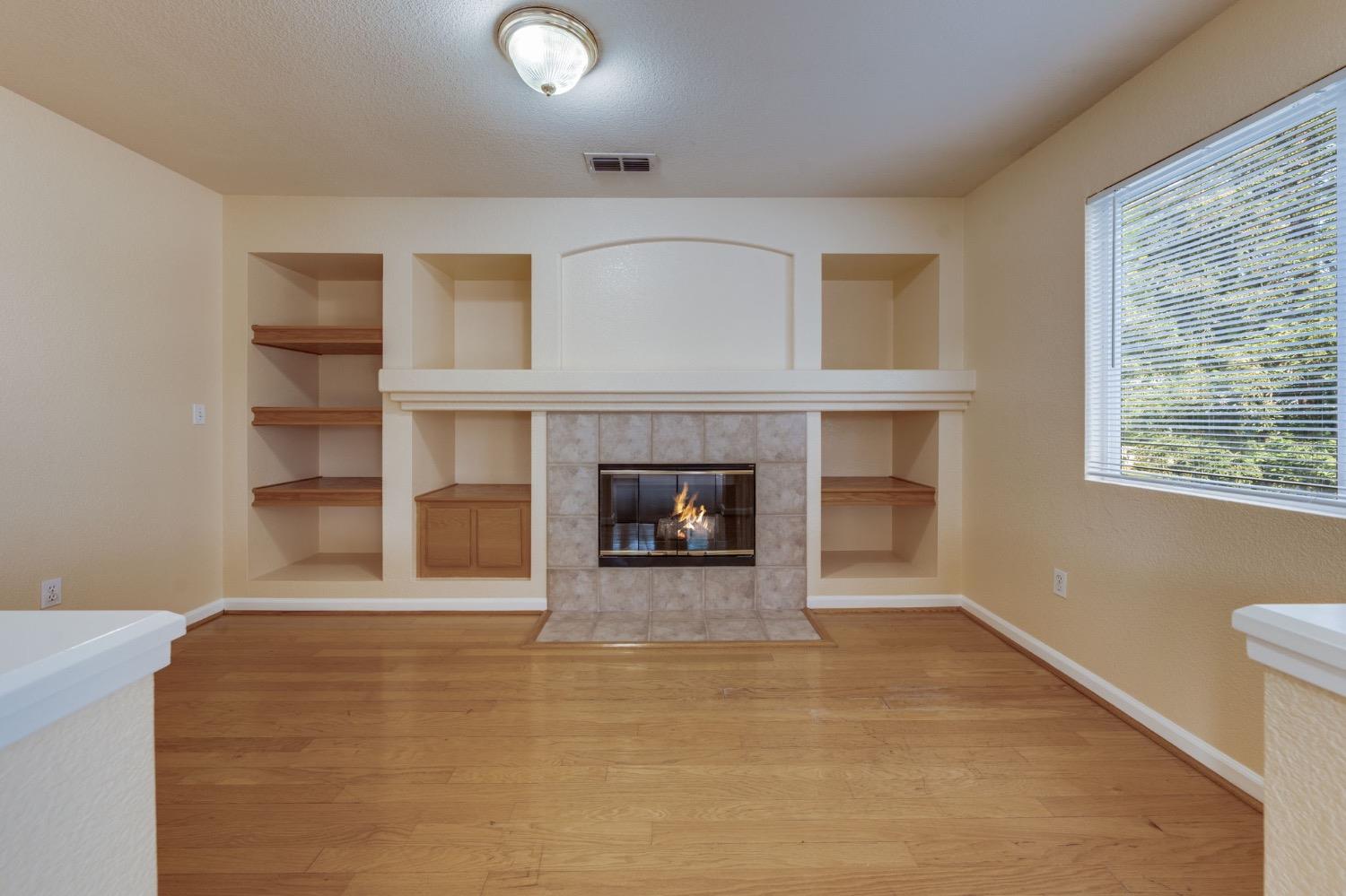 E Valley Drive, Elk Grove, California image 16