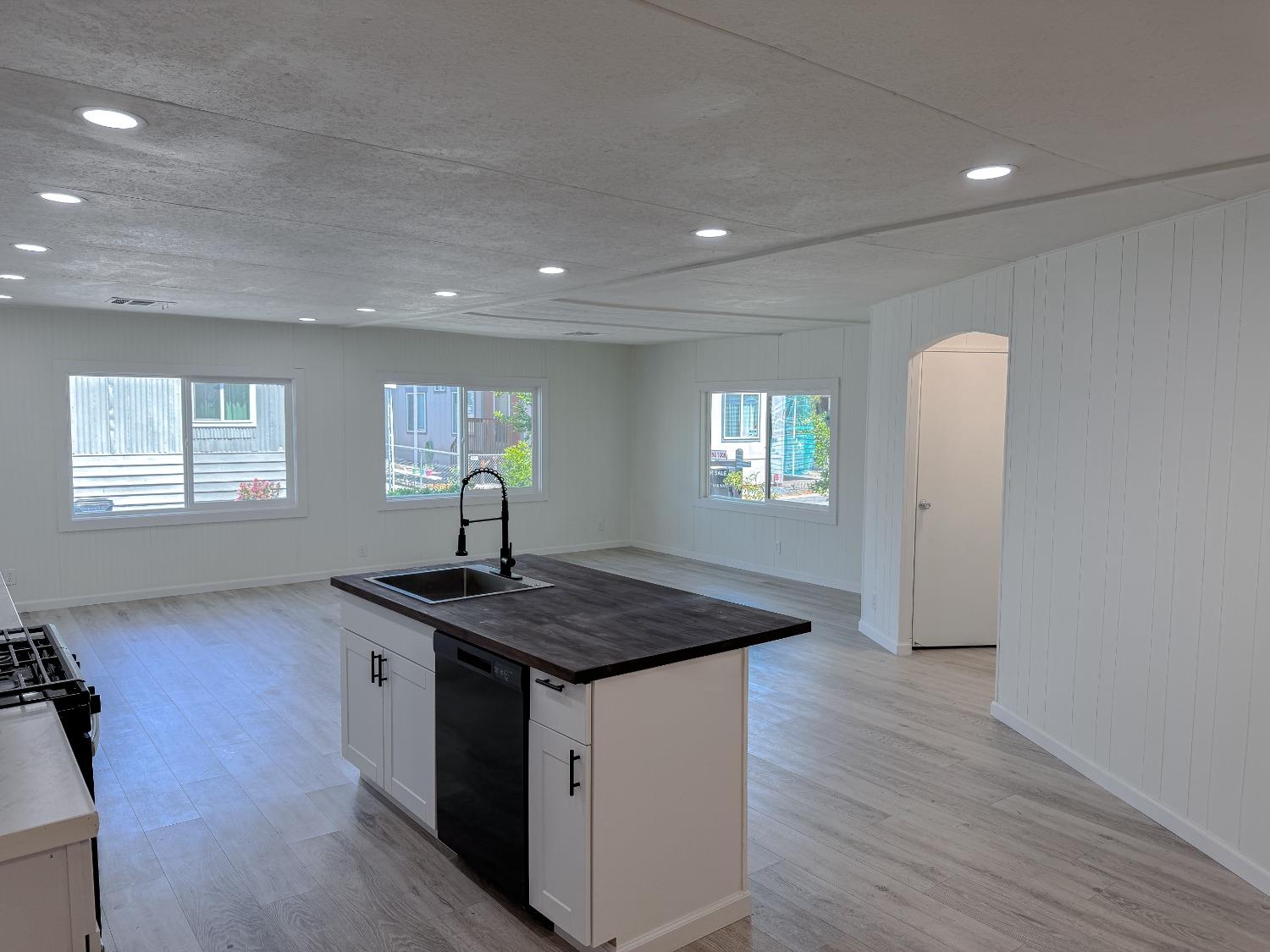 Detail Gallery Image 21 of 48 For 5836 Stonyford, Sacramento,  CA 95842 - 3 Beds | 2 Baths