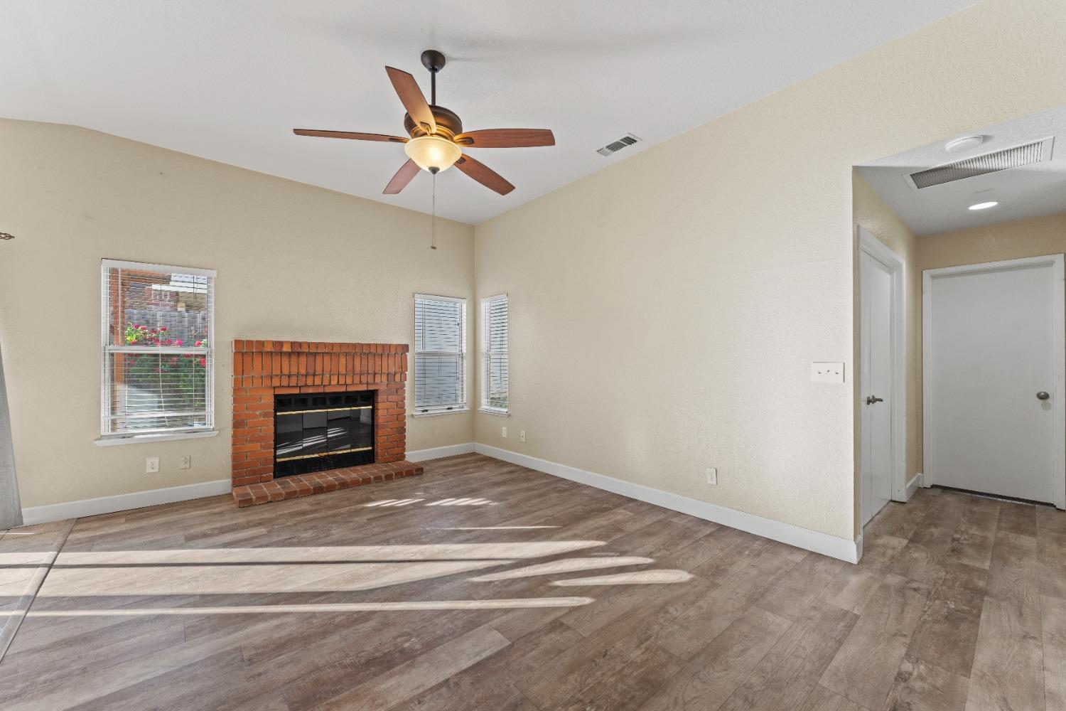 Detail Gallery Image 22 of 24 For 8156 Westray Dr, Sacramento,  CA 95829 - 3 Beds | 2 Baths
