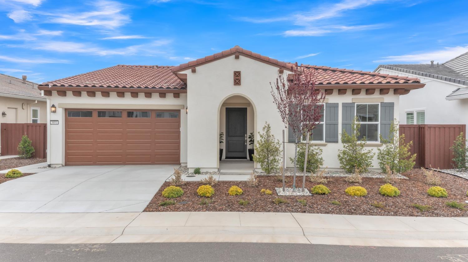 Clubhouse Parkway, Folsom, California image 2