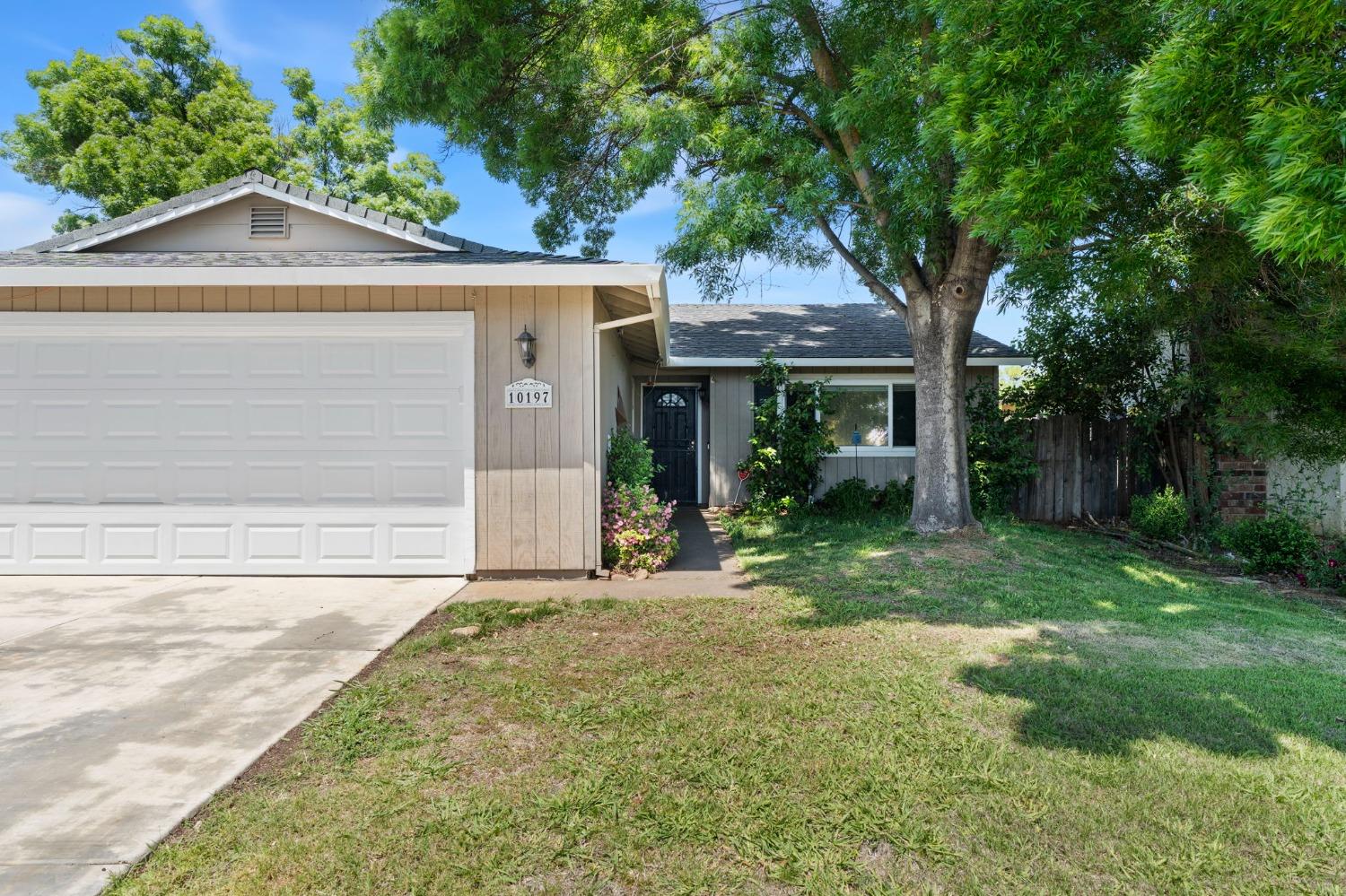 Detail Gallery Image 2 of 30 For 10197 Rockingham, Sacramento,  CA 95827 - 3 Beds | 2 Baths