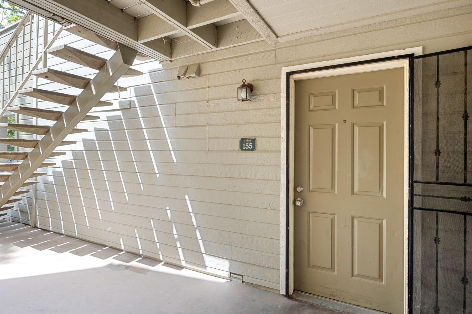 Photo #6: 225053638 Listing: Photo #6