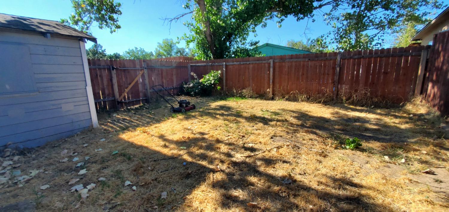 Detail Gallery Image 21 of 22 For 1161 Acacia Ave, Sacramento,  CA 95815 - – Beds | – Baths
