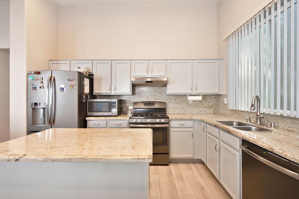 Detail Gallery Image 28 of 64 For 7805 Megan Ann Ct, Antelope,  CA 95843 - 2 Beds | 2 Baths