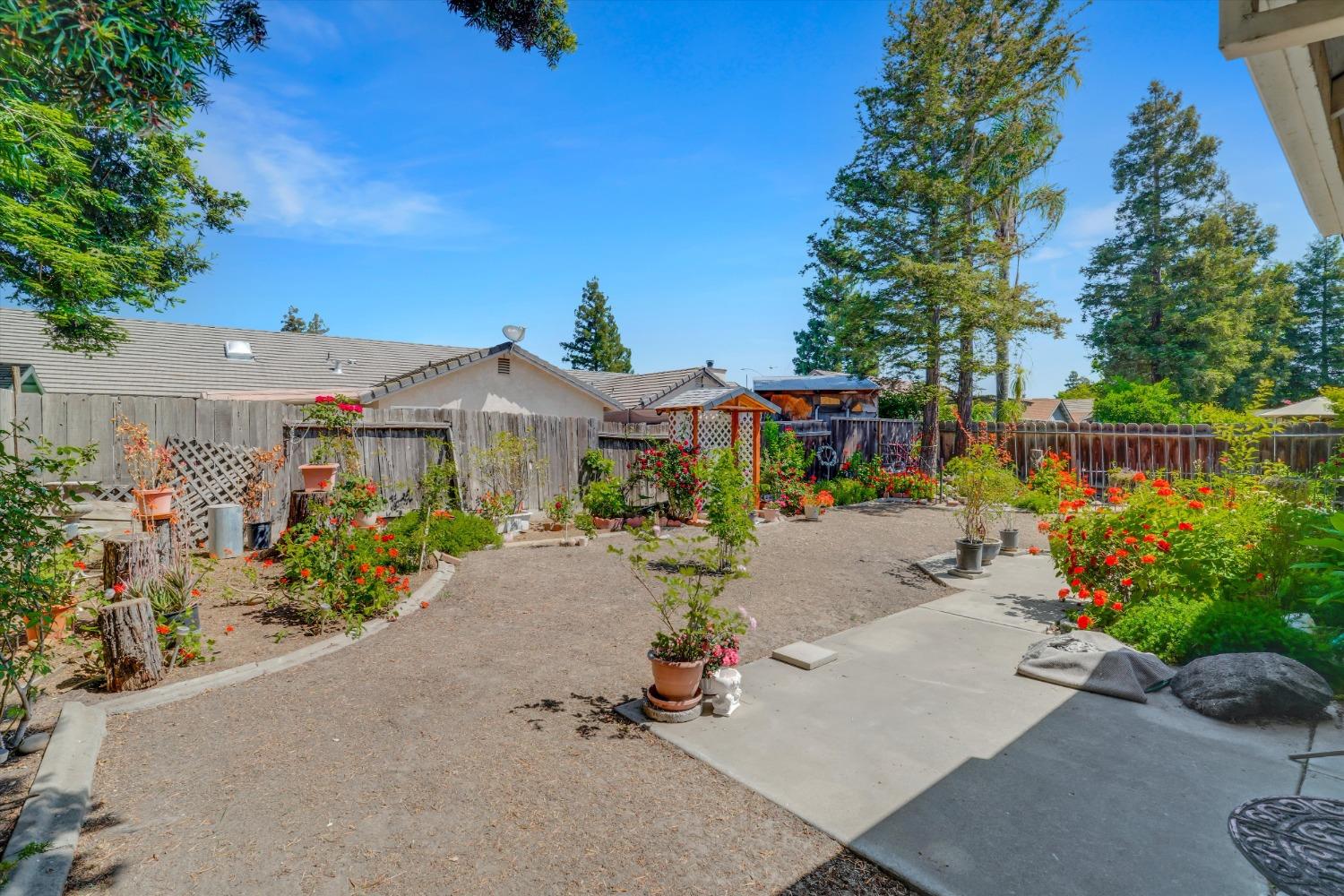 Crossbill Way, Turlock, California image 20