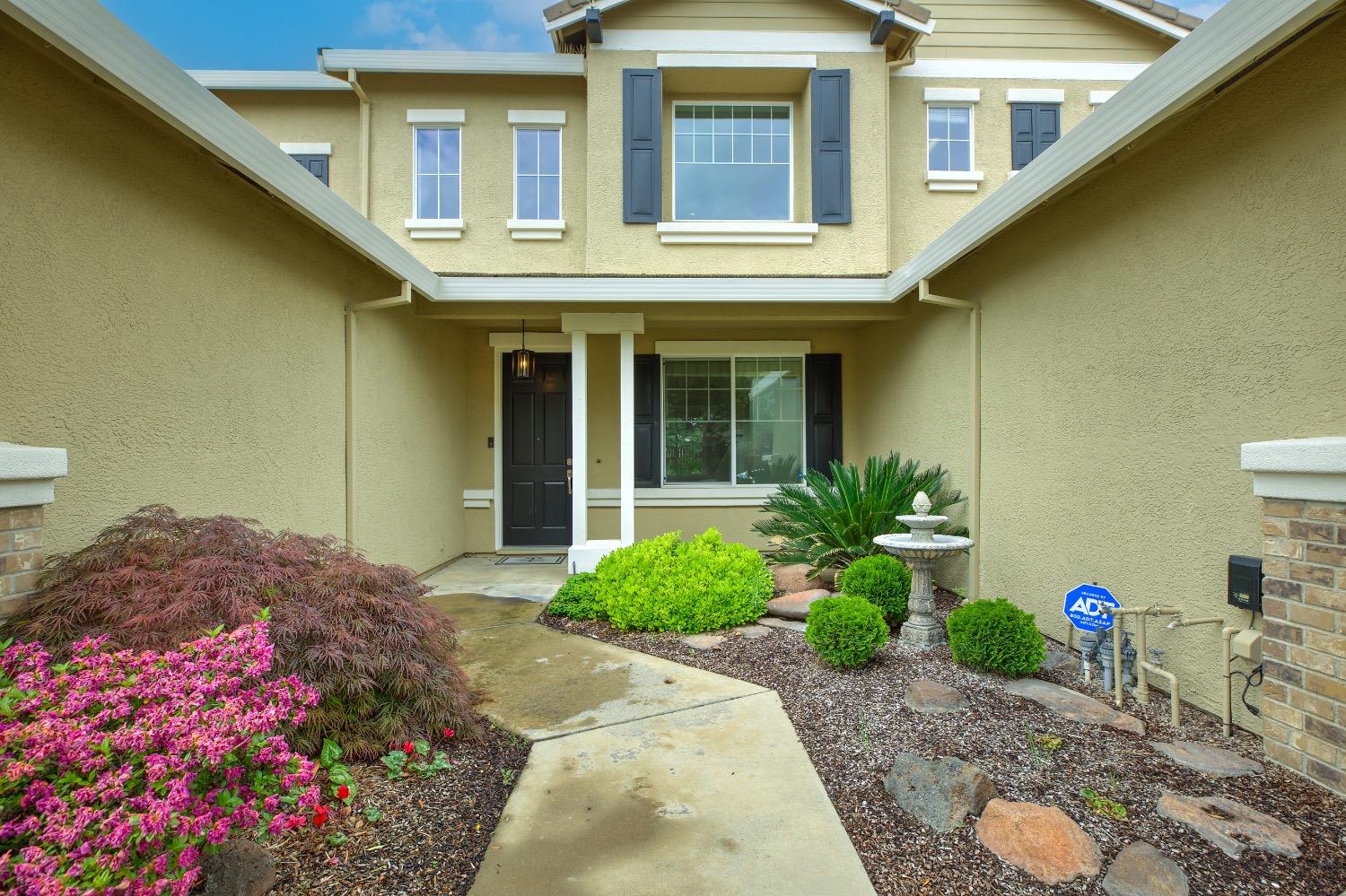 Feather Falls Court, Elk Grove, California image 3
