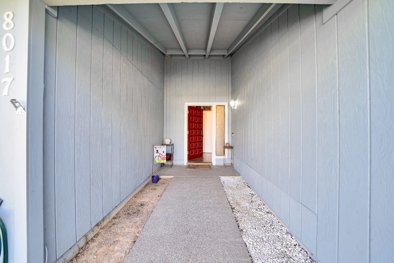 Detail Gallery Image 3 of 26 For 8017 Peppertree Way, Citrus Heights,  CA 95621 - 4 Beds | 2 Baths