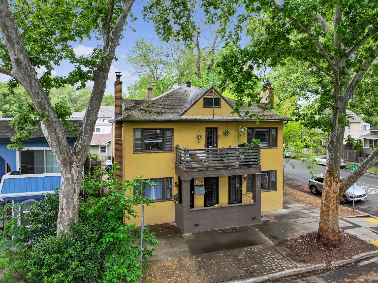 Detail Gallery Image 2 of 33 For 2400 F Street St, Sacramento,  CA 95816 - – Beds | – Baths