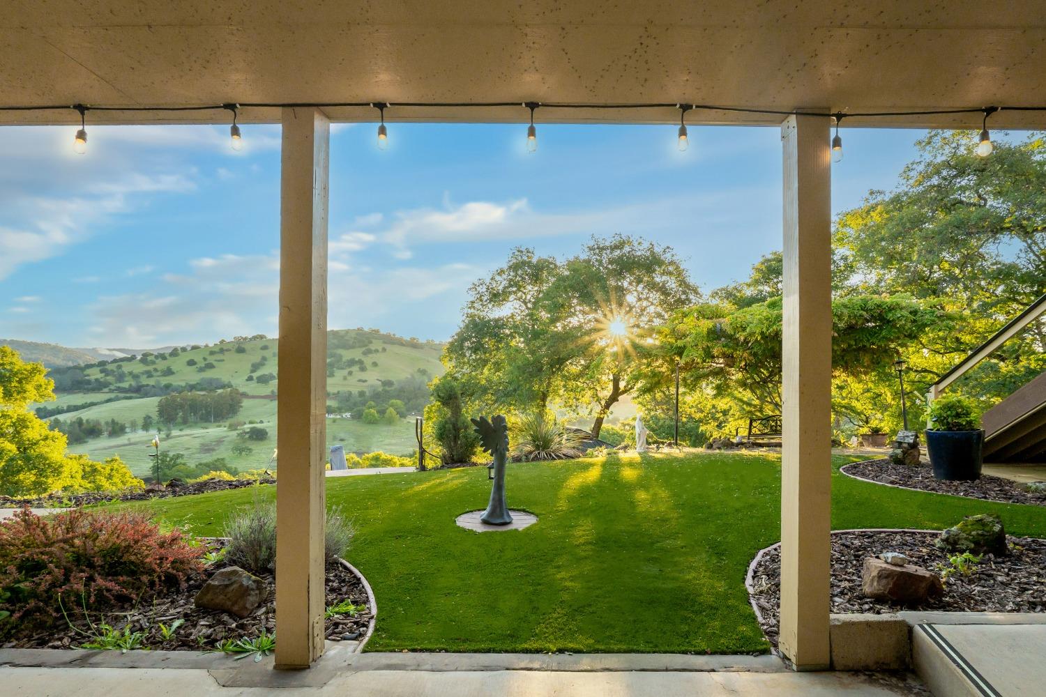 Detail Gallery Image 28 of 99 For 9997 Deer Ridge Ct, Browns Valley,  CA 95918 - 4 Beds | 3 Baths
