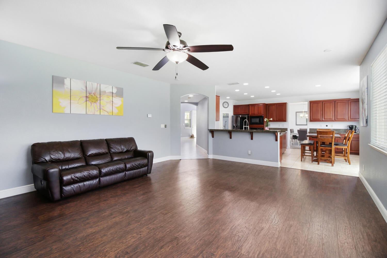Detail Gallery Image 24 of 82 For 9736 Harrier Way, Elk Grove,  CA 95757 - 4 Beds | 3 Baths