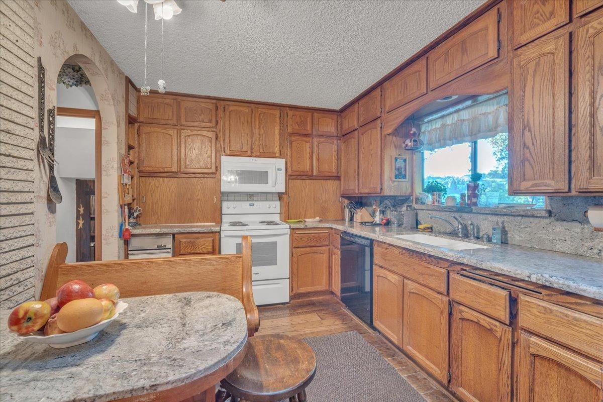 Detail Gallery Image 15 of 54 For 1605 Auburn Folsom Rd, Auburn,  CA 95603 - 3 Beds | 2 Baths