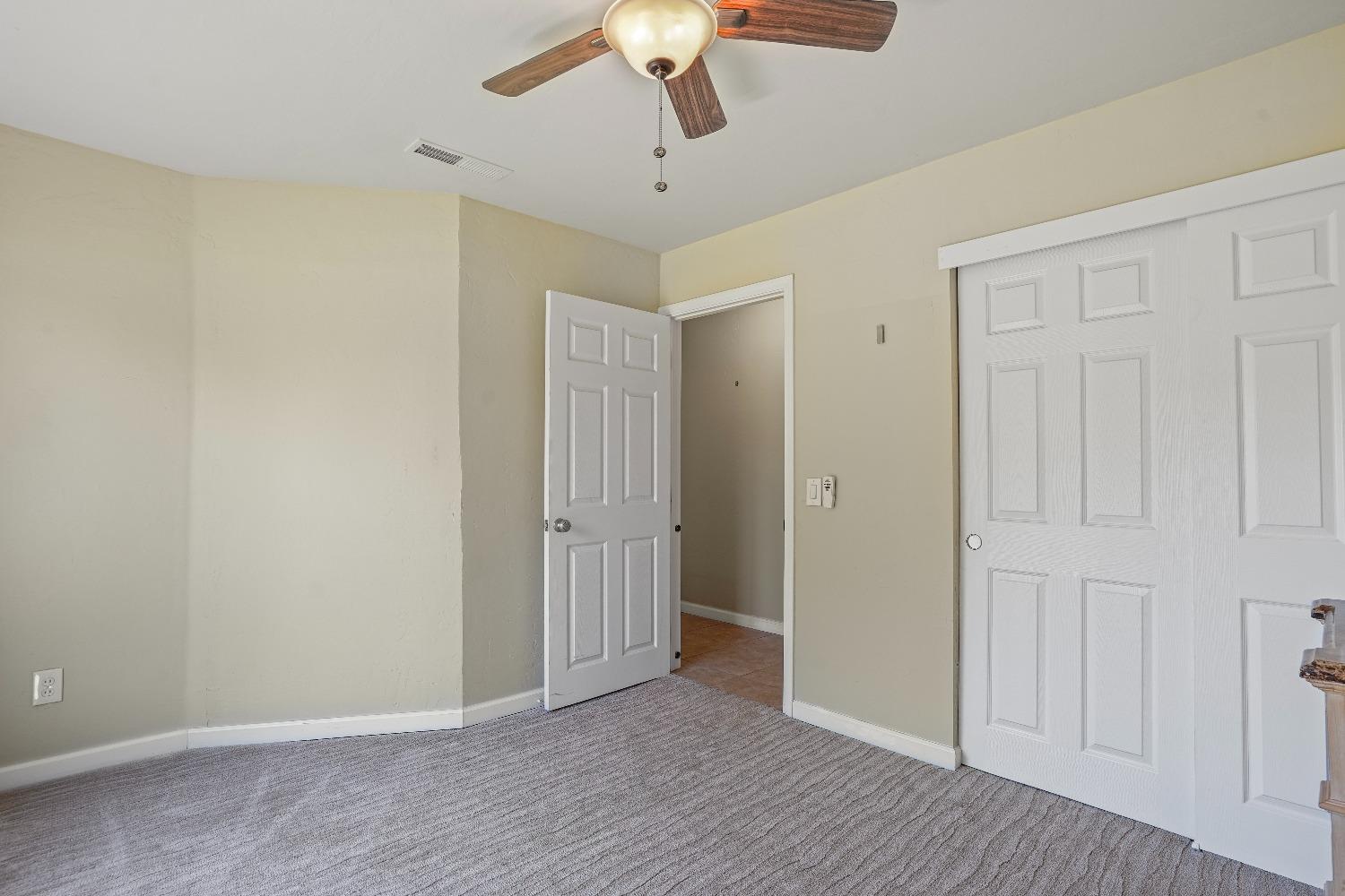 Los Molinos Way, Sacramento, California image 20