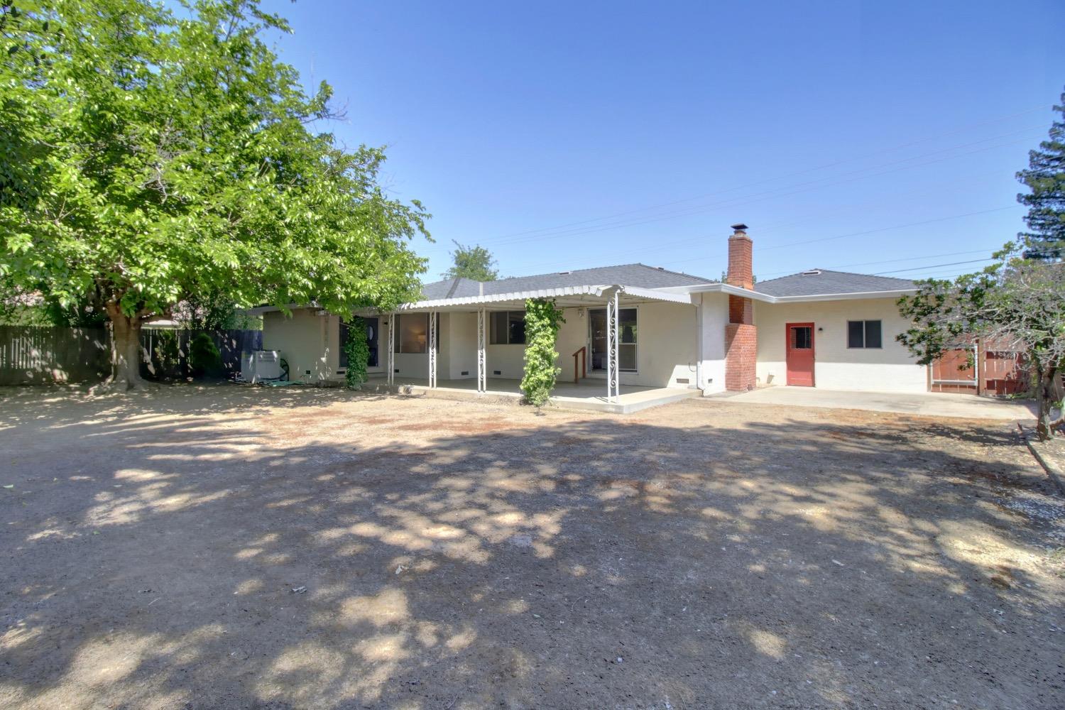 Garfield Avenue, Carmichael, California image 40