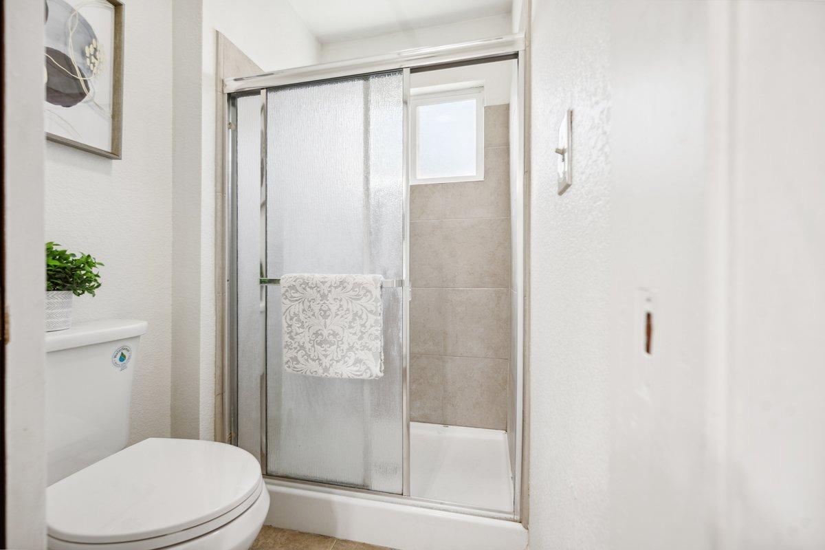 Detail Gallery Image 20 of 26 For 4308 Tallyho Dr, Sacramento,  CA 95826 - 3 Beds | 2 Baths