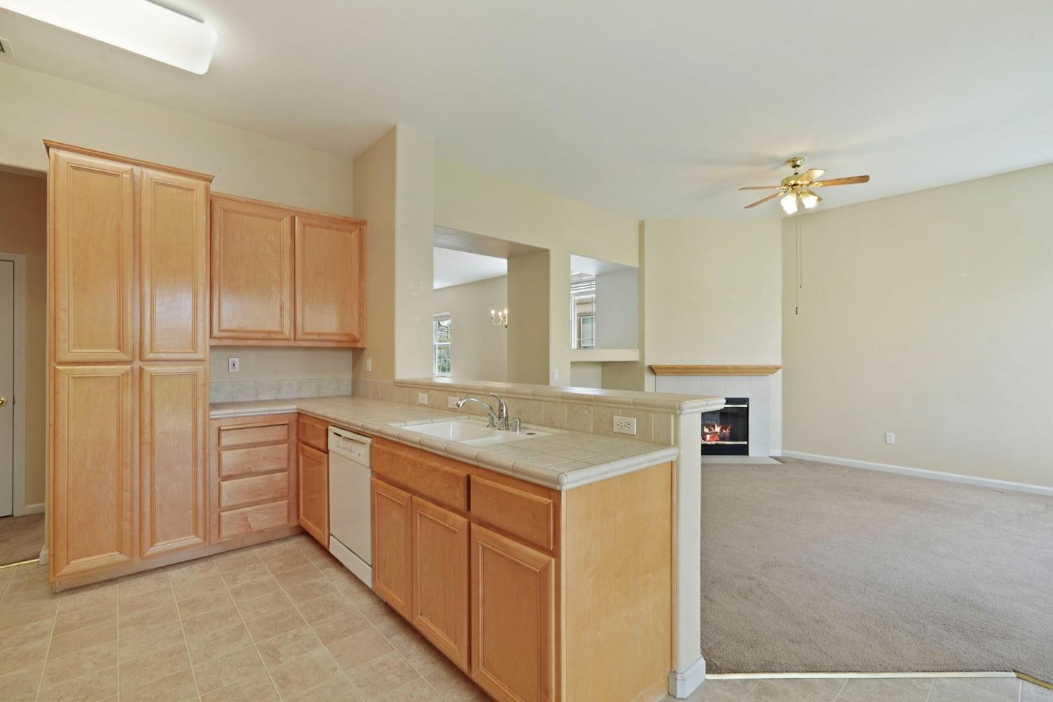 Detail Gallery Image 9 of 70 For 657 Prince Albert Way, Brentwood,  CA 94513 - 2 Beds | 2 Baths