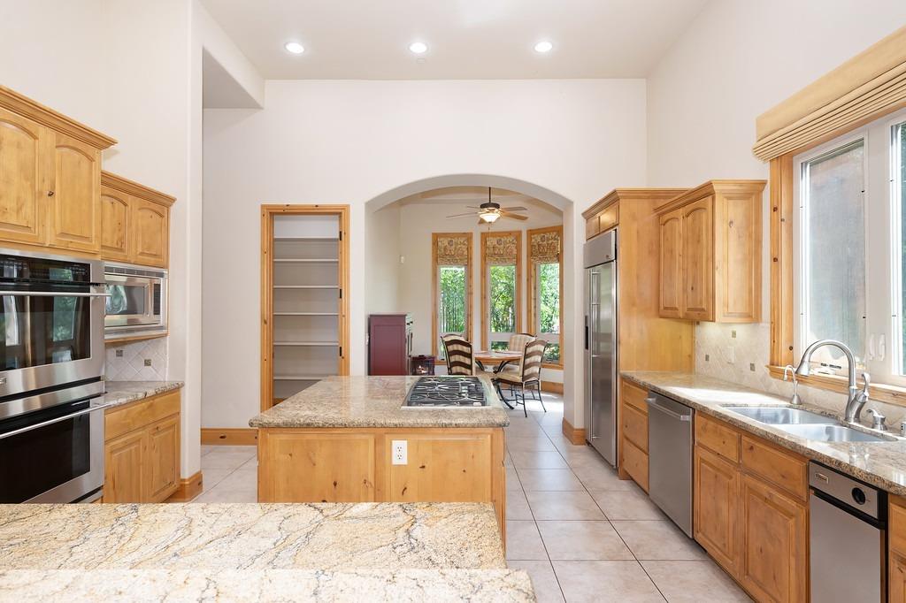 Austin Forest Circle, Auburn, California image 12