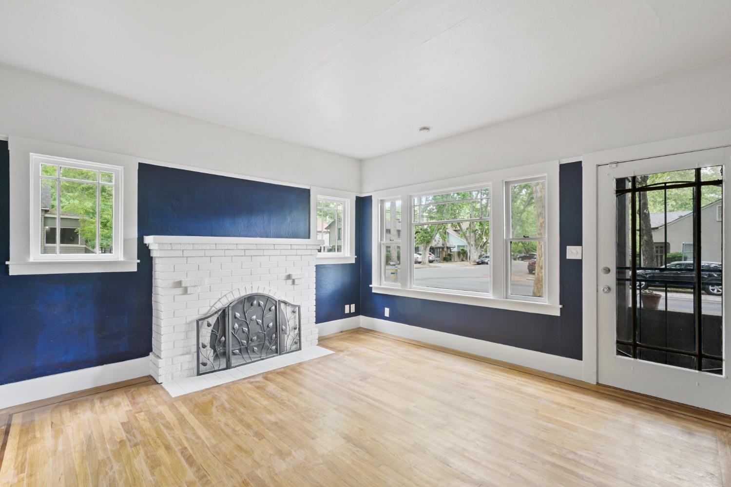 Detail Gallery Image 11 of 33 For 2400 F Street St, Sacramento,  CA 95816 - – Beds | – Baths