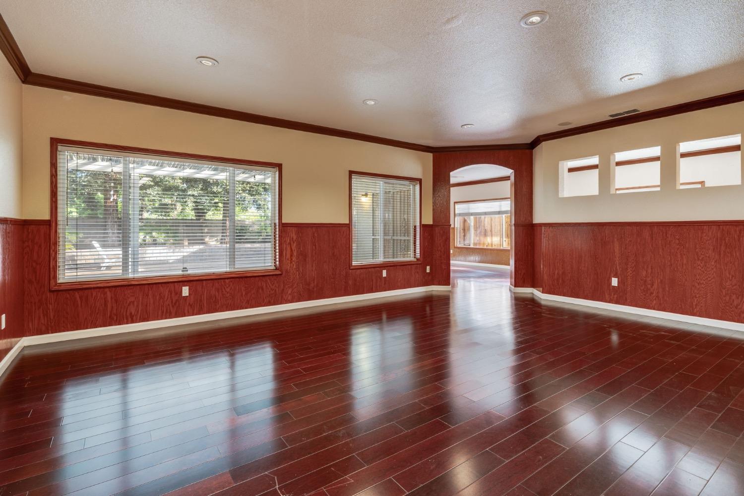 E Valley Drive, Elk Grove, California image 4