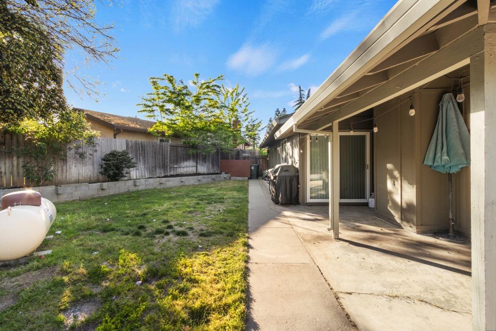 Detail Gallery Image 51 of 65 For 6972 Amberwick Way, Citrus Heights,  CA 95621 - 3 Beds | 2 Baths