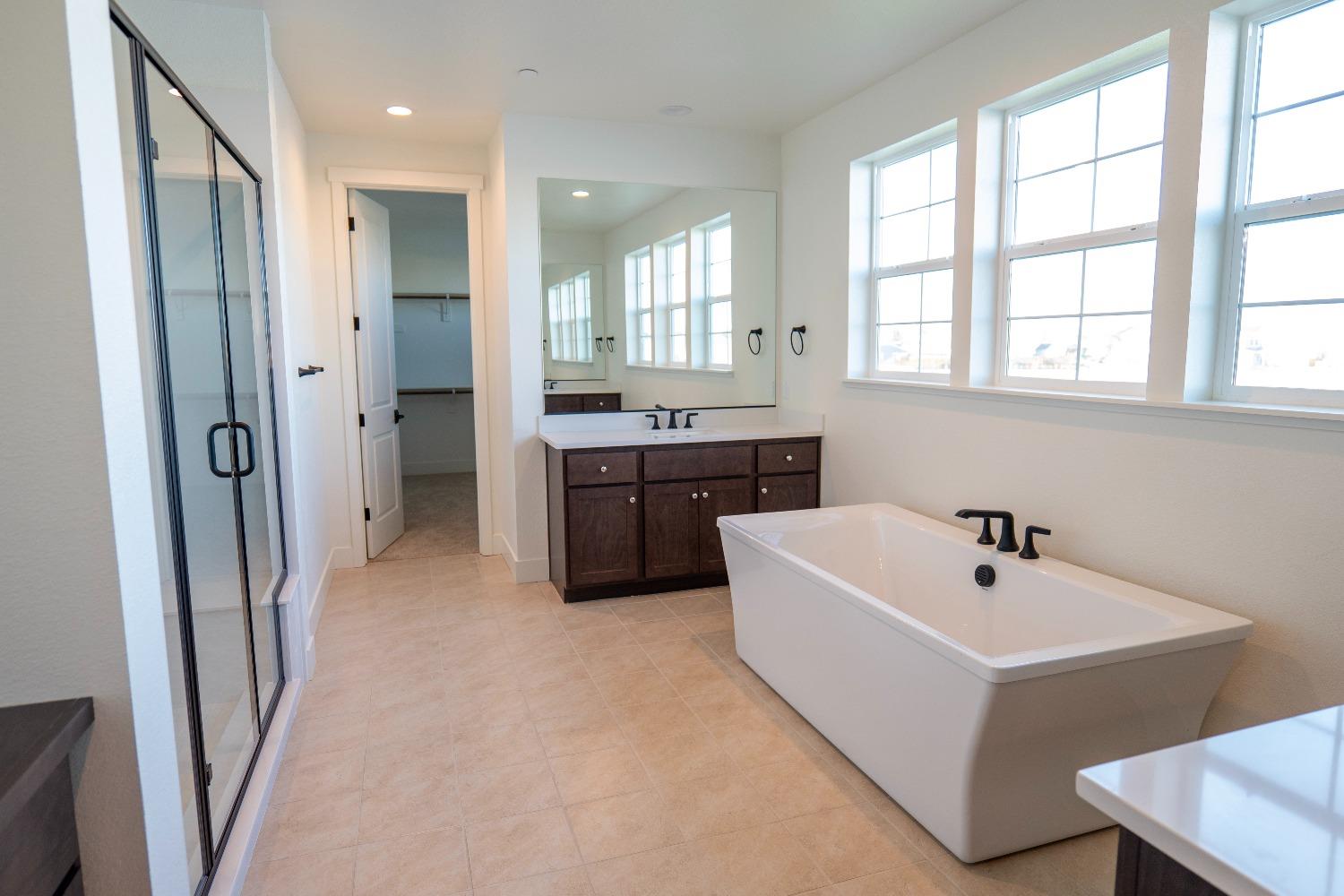 Detail Gallery Image 30 of 34 For 15912 Duggar Dr, Lathrop,  CA 95330 - 5 Beds | 4/1 Baths