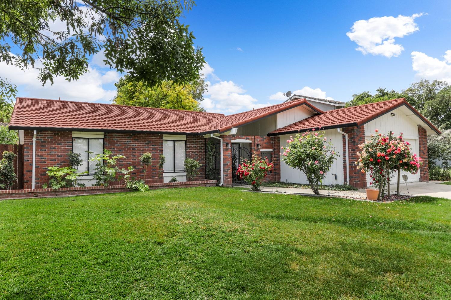 Oakhurst Way, Stockton, California image 1