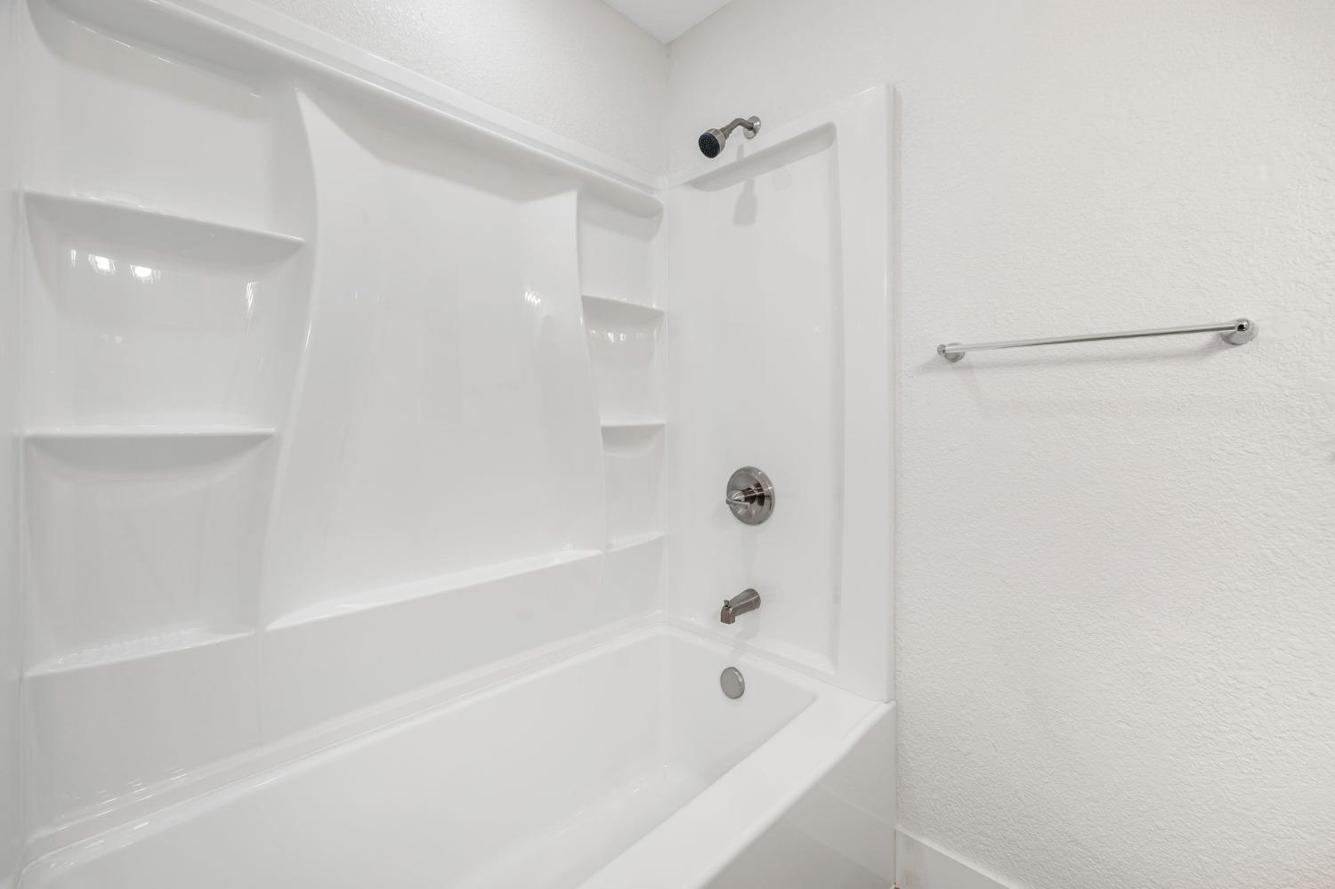 Detail Gallery Image 14 of 41 For 10505 Georgetown Dr, Rancho Cordova,  CA 95670 - 5 Beds | 3 Baths