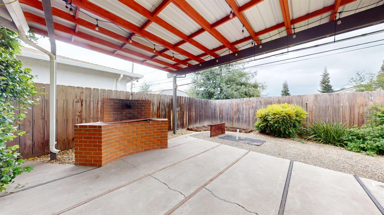 Tamarisk Avenue, Stockton, California image 16