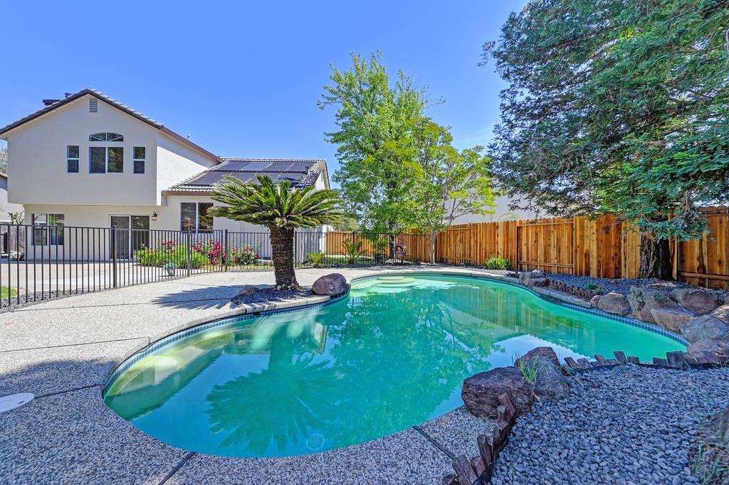 Las Cruces Court, Roseville, California image 2