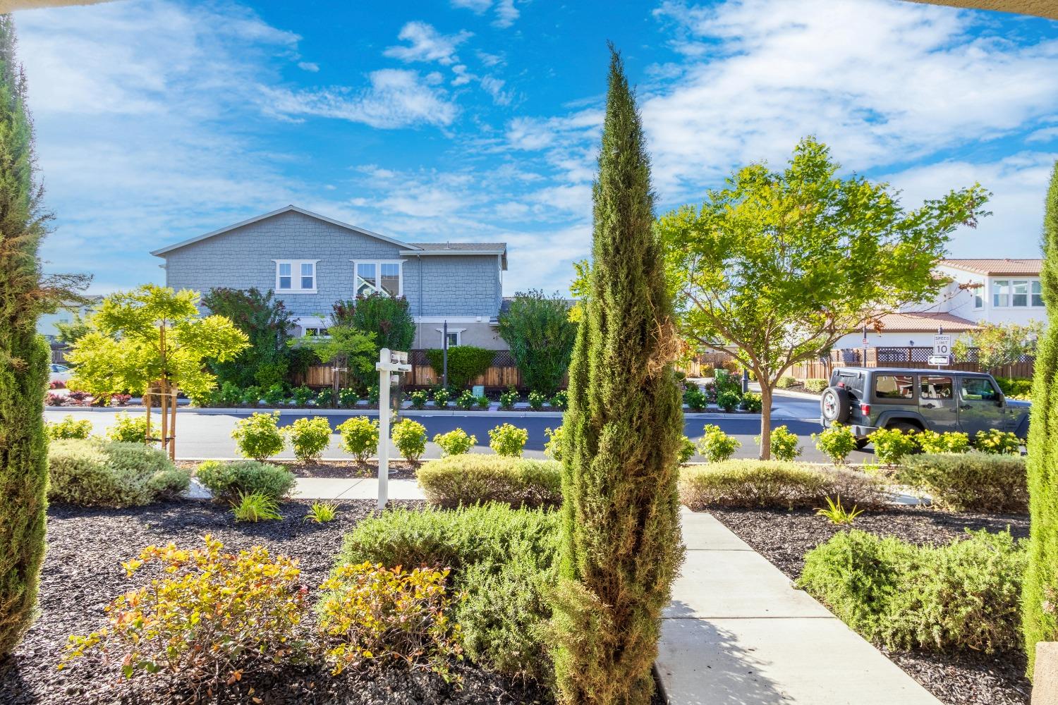 Detail Gallery Image 5 of 72 For 2342 Augusta Ave, Tracy,  CA 95377 - 4 Beds | 3 Baths