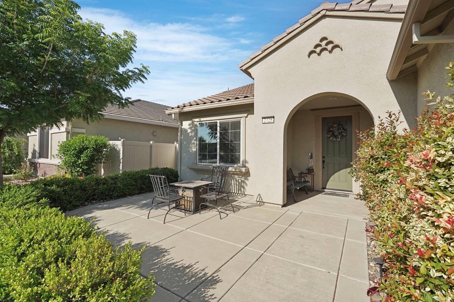 Shadow Berry Dr., Manteca, California image 4